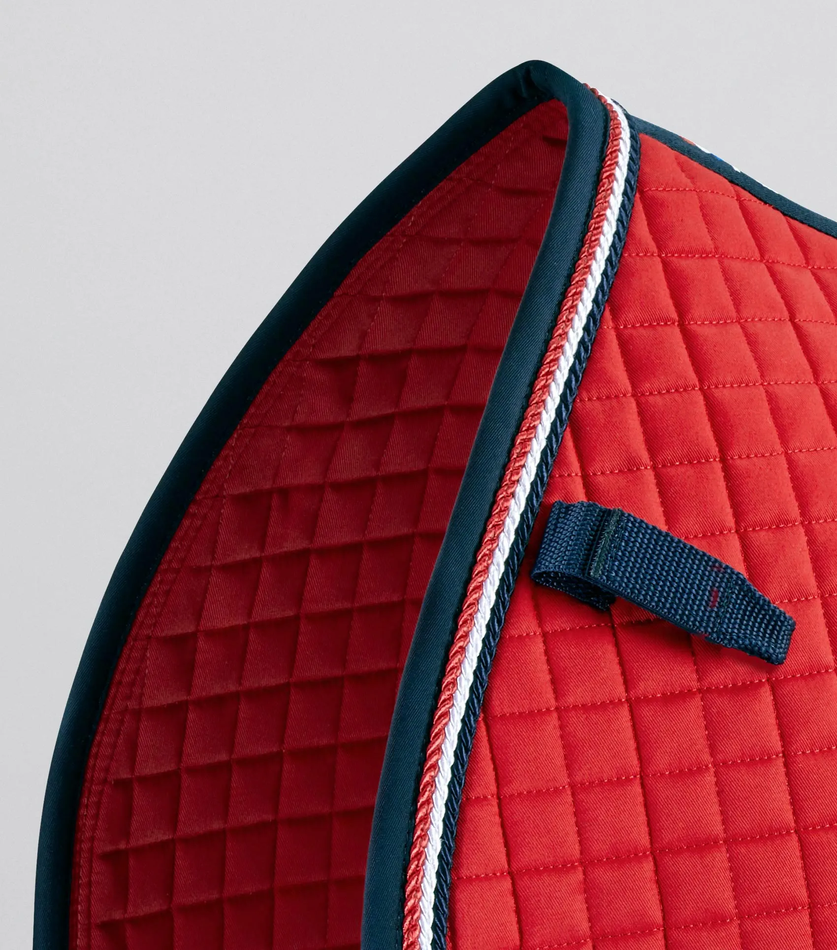 Close Contact European Cotton Saddle Pad - GP/Jump Square Red